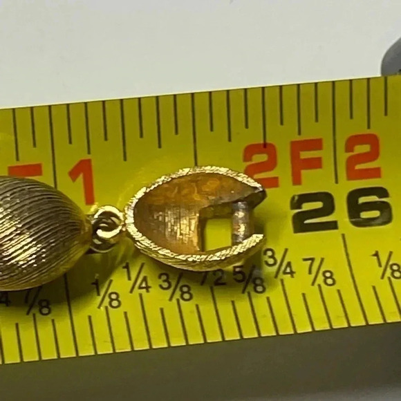 RARE ALICE CAVINESS NECKLACE AND MATCHING CLIP ON EARRINGS. 😍 - Picture 8 of 10